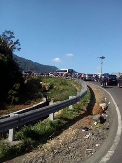 Arus Balik, Kendaraan di Gentong, Jawa Barat Mengular Hingga 5 KM