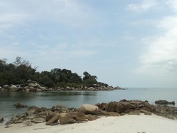 Pantai Buntu, Si Perawan di Pulau Bangka
