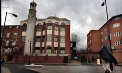 Tanpa Alasan, HSBC Tutup Sejumlah Rekening Organisasi Muslim di Inggris