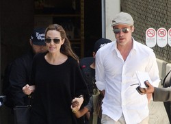 Rahasia Hubungan Mesra Ala Brad Pitt dan Angelina Jolie: Tulis Surat Cinta