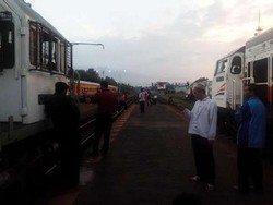 Ada Truk Mogok di Tengah Rel, 4 Rangkaian Kereta Api Tertahan di Stasiun Purwokerto