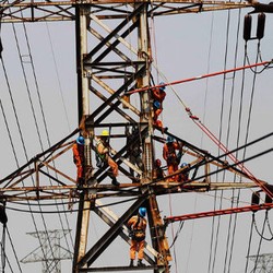 Masuk Daftar Perusahaan Terbesar Dunia, Bos PLN: Makin Mudah Ngutang