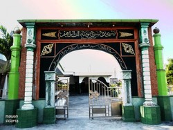 Kisah Kubah Ajaib & Lumpur Mujarab di Gresik