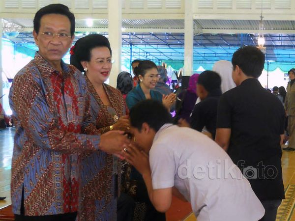 Sultan Gelar Open House