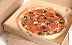 Bbrrr.. Pesanan Pizza Diantar Langsung dengan Jet Ski