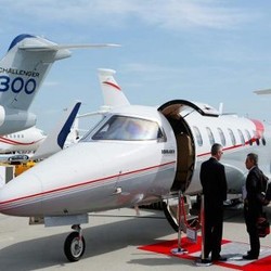 Gara-gara Sanksi AS, Jet Pribadi Orang Kaya Rusia Tak Bisa Terbang