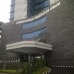 Berdiri 1,5 Jam, Djoko Kirmanto Salami 1.800 PNS Kemen PU