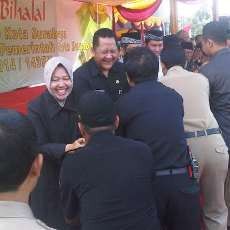 Hari Pertama Kerja, Risma Perintahkan Inspektorat Cek Pegawai Pemkot