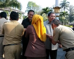 Cegah PNS Mangkir di Jam Kerja, Aher Usulkan Absen 3 Kali Sehari
