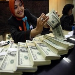 Usai Libur Panjang Lebaran, Rupiah Keok Terhadap Dolar AS