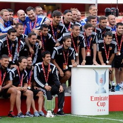 Valencia Juara Emirates Cup
