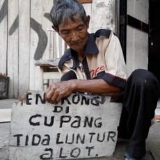 Hidup Mengalir Engkong Supri yang Tak Luntur Seperti Corak Ikan Cupang