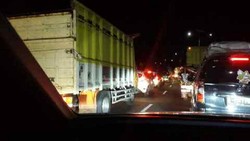 Arus Balik di Jalur Pantura Indramayu Macet Parah