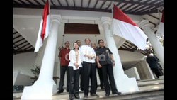 Resmikan Rumah Transisi, Kubu Prabowo Sebut Jokowi Jumawa