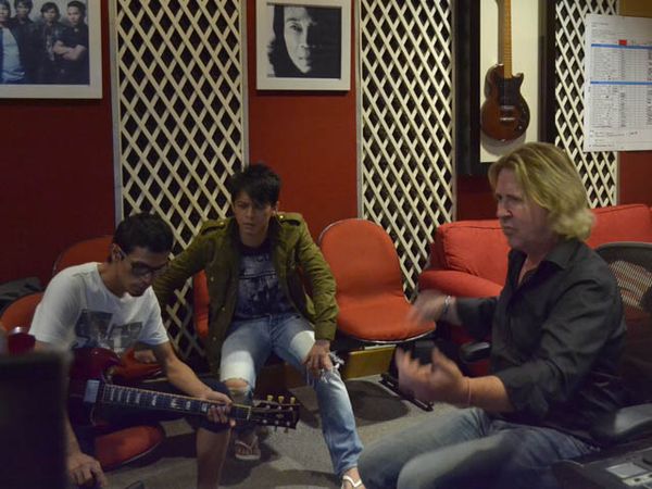 Intip Keseruan NOAH dan Steve Lillywhite Garap Lagu Baru