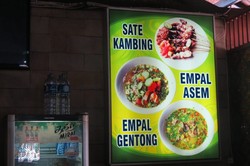 Nyam, Empal Gentong Cirebon Bikin Nagih!