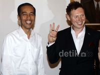 Jokowi Terima Gitaris Arkarna