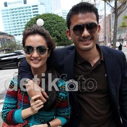 Atiqah Hasiholan Sedang Jalani Program Kehamilan