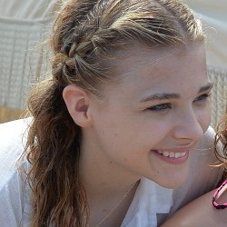 Soal Hubungannya dengan Putra David Beckham, Ini Jawaban Chloe Moretz