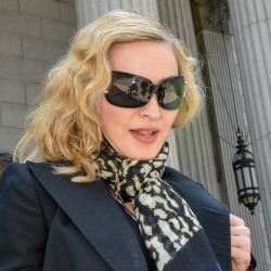 Jelang Ulang Tahun ke-56, Madonna Unggah Foto Eksplisit di Instagram