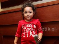 Anak Perempuan Tata Janeta yang Menggemaskan