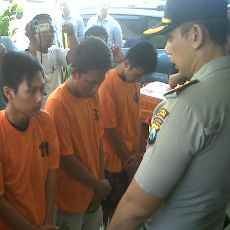 Joss Tewas Dikeroyok 6 Pemuda Mabuk Usai Geber Motor