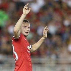 Misi Cleverley untuk Bangkit Usai Flop Bersama MU Musim Lalu