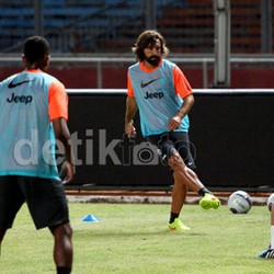 Menyaksikan dari Dekat Magis Pirlo