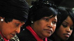 Mantan Istri Mandela Menuntut Warisan Rumah
