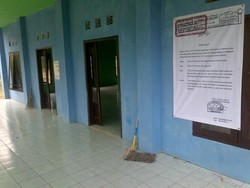 Maklumat Anti ISIS Dipasang di Masjid Biru di Malang