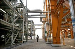 Sama-sama Kena Sanksi AS, Iran dan Rusia Kerjasama Jual-Beli Minyak