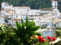 Desa Cantik di Spanyol Ini Tawarkan Liburan Gratis, Asal...