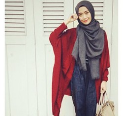 Hijab Style: Gaya Hijab Simple dan Modis Ayu Aryuli