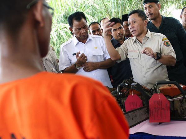 Menhut Tunjukkan 23 Tersangka Pembakaran Hutan