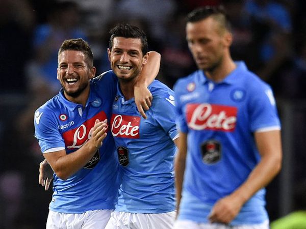 Gol Dzemaili, Bawa Napoli Taklukan Barca
