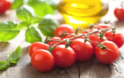 Turunkan Kadar Kolesterol dengan Konsumsi Tomat dan Oatmeal (1)