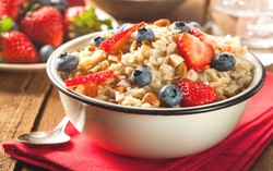 Turunkan Kadar Kolesterol dengan Konsumsi Tomat dan Oatmeal (2)