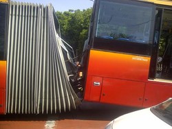 UP TransJ: Bus yang Patah Buatan PT INKA