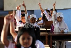 Disdik DKI Seragamkan Jadwal Masuk Sekolah Menjadi Senin-Sabtu