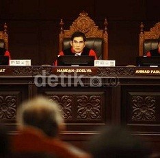 Gelak Tawa Saat Slamet Beri Kesaksian di Sidang MK