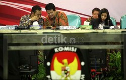 Hadapi Gugatan Prabowo, KPU Serahkan Bukti Hari Senin ke MK