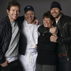 Wahlburgers, Ketika Mark Wahlberg Jualan Burger