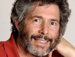 Keren! Miliuner IT Ini Memilih Hidup Sederhana