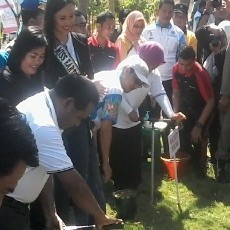 Pembuatan Lubang Biopori di Probolinggo Raih Rekor MURI