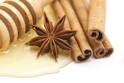 Racikan Kayumanis dan Madu Efektif Turunkan Berat Badan dan Atasi Jerawat