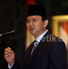 Ahok: Banyak Anak Sekolah Pakai Kerudung, Begitu Pulang Sekolah Dicopot