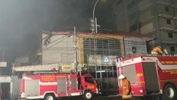 Kebakaran di SMK Penabur Berhasil Dipadamkan, Lalu lintas Padat