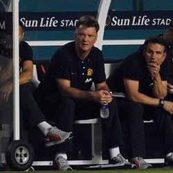 Neville Sebut Dua Faktor Pendongkrak MU Musim Ini