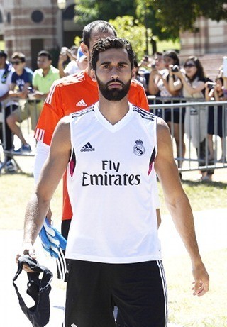 Dinilai Mengolok-olok Casillas, Arbeloa Minta Maaf