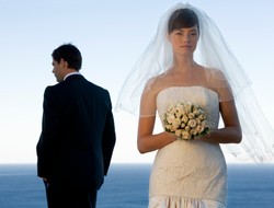 Perlukah Undang Mantan Sebagai Tamu di Pernikahan Anda?